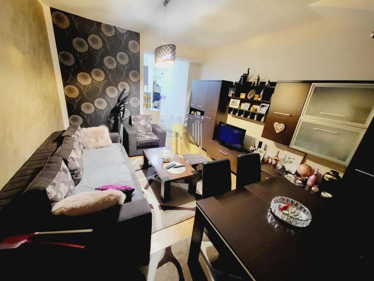 Prodaja, dvosoban stan, 40m², Stari grad, Novi Sad