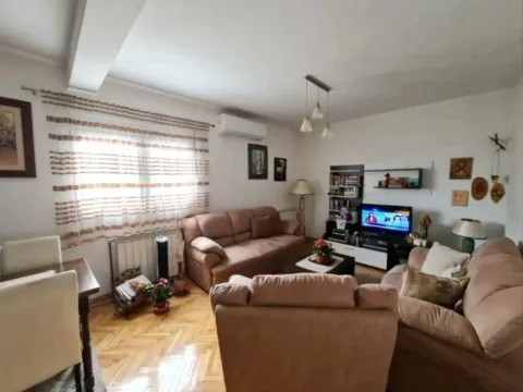 Prodaja, kuća, 236m², Kličevo, Nikšić - image 10