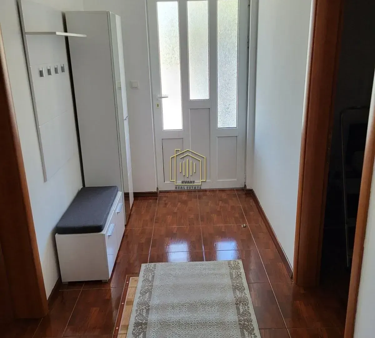Izdavanje, dvosoban stan, 71m², Igalo, Herceg Novi