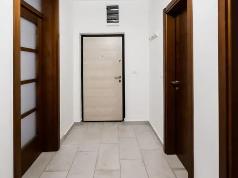 Izdavanje, dvosoban stan, 68m², Tuški Put, Podgorica - image 3