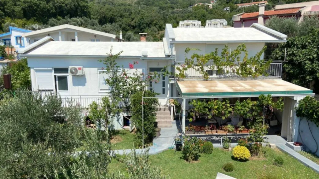 Sale, house, 200m², Šušanj, Bar