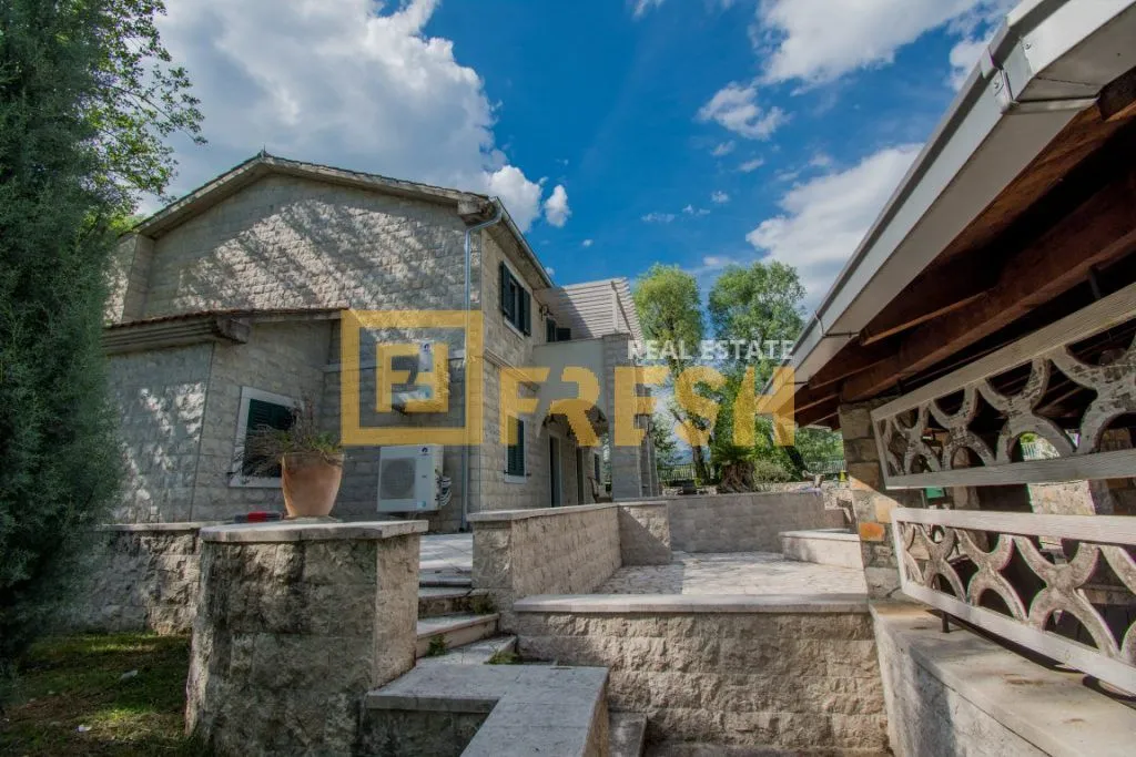 Sale, office space, 300m², Mareza, Podgorica