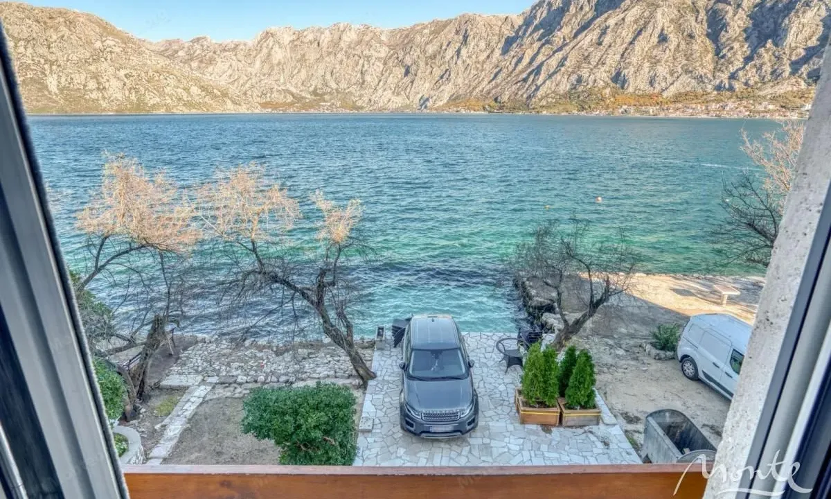 Sale, house, 112m², Prčanj, Kotor