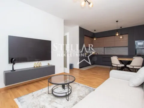 Izdavanje, dvosoban stan, 70m², Stari Aerodrom, Podgorica - image 13