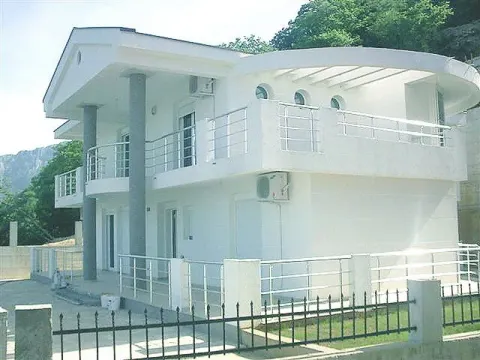 Prodaja, kuća, 400m², Bar, Crna Gora - image 2