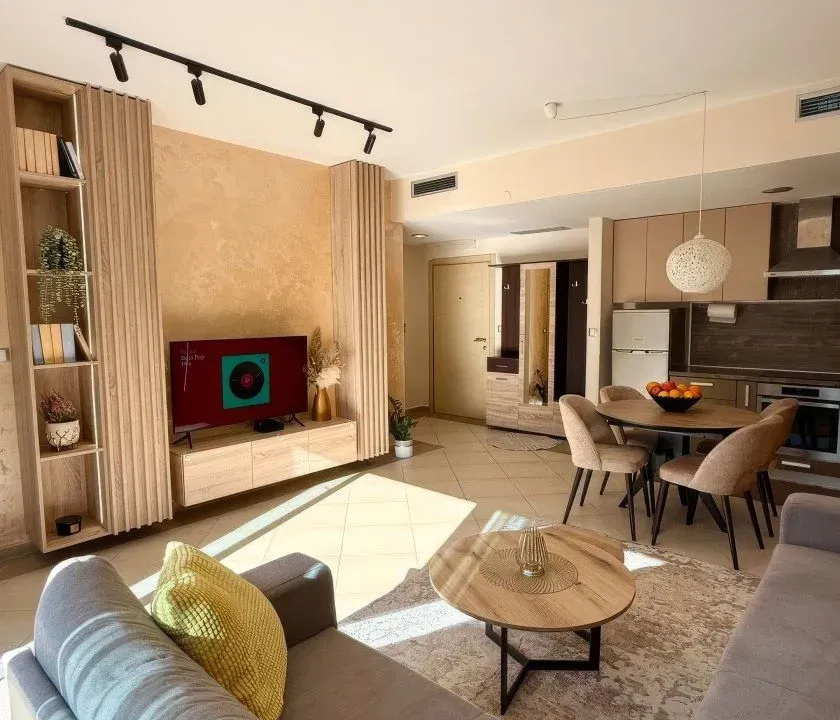 Prodaja, jednosoban stan, 74m², Dobrota, Kotor