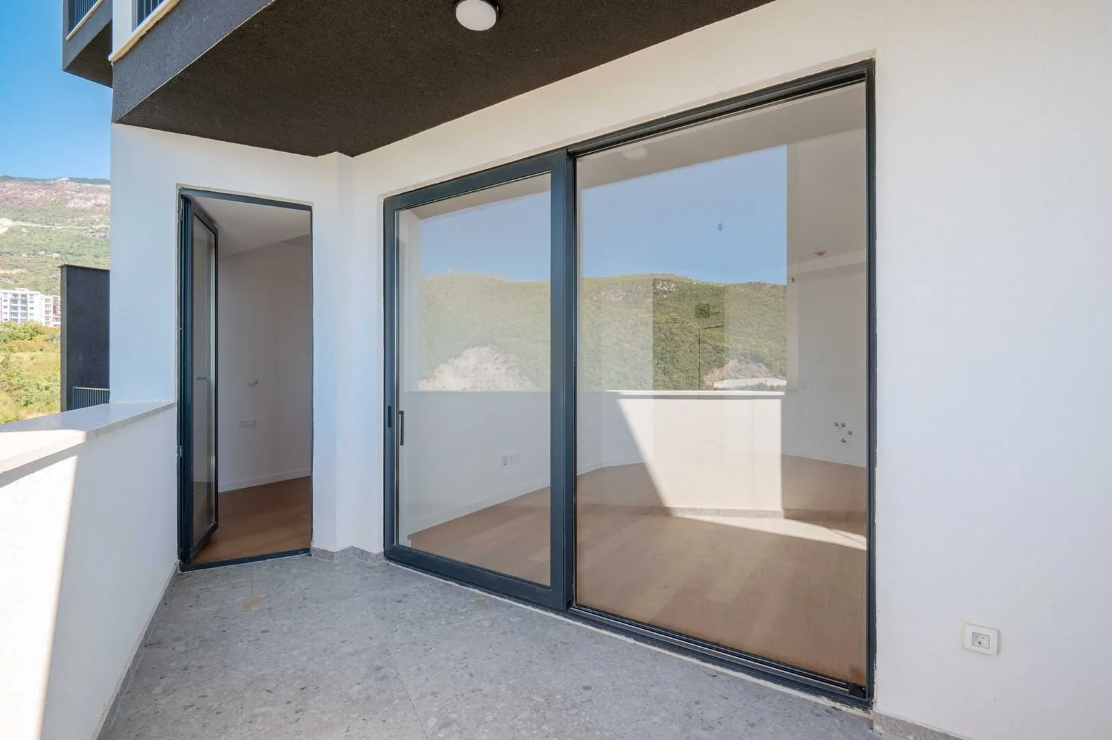 Sale, one bedroom apartment, 69m², Bečići, Budva