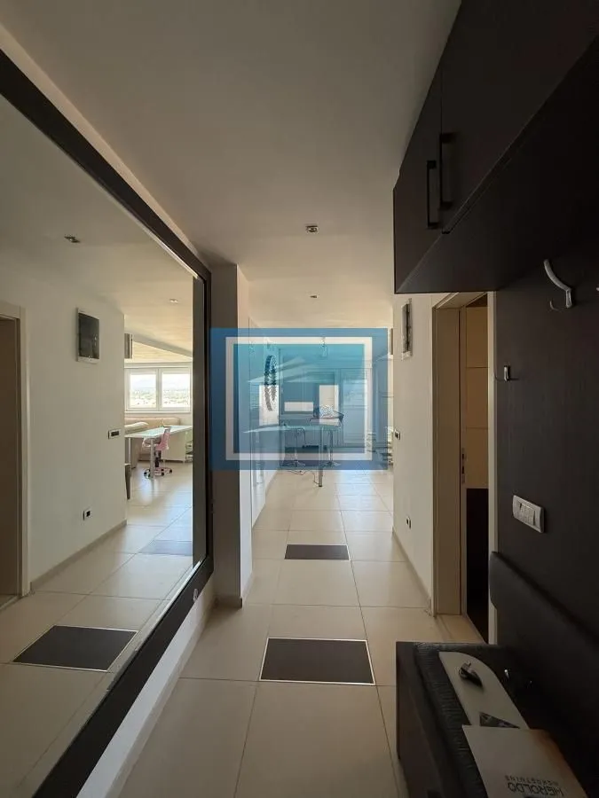 Prodaja, trosoban stan, 105m², Centar, Jagodina