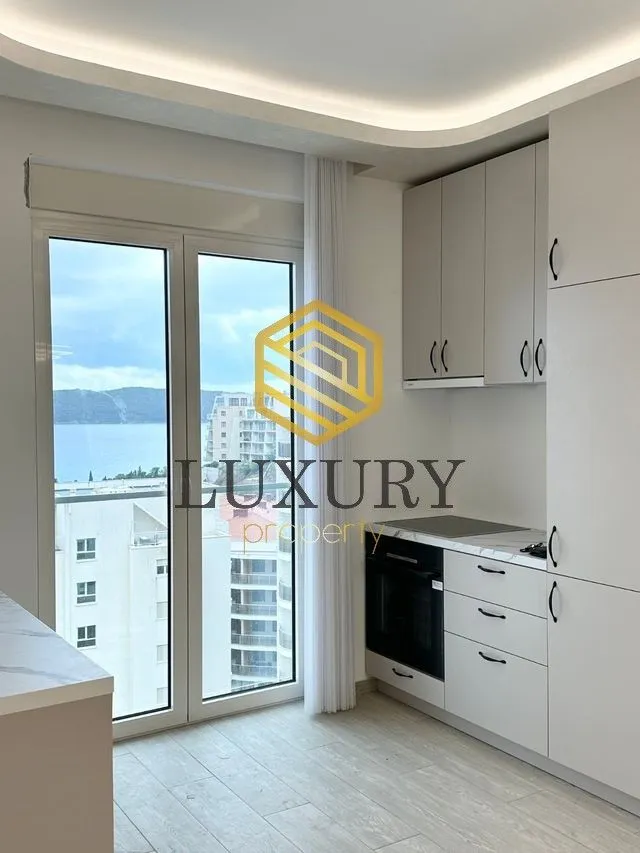 Prodaja, dvosoban stan, 74m², Bečići, Budva