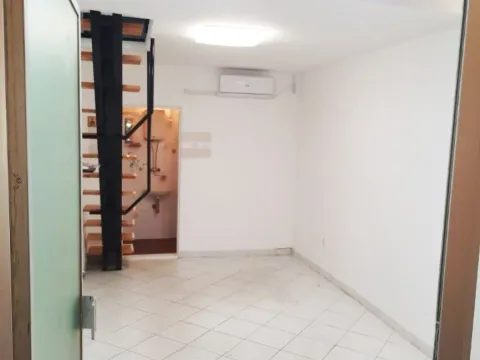 Sale, office space, 23m², Čukarica, Beograd - image 12