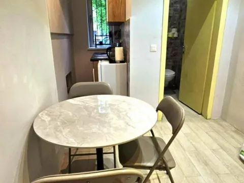 Izdavanje, poslovni prostor, 80m², Centar, Podgorica - image 6