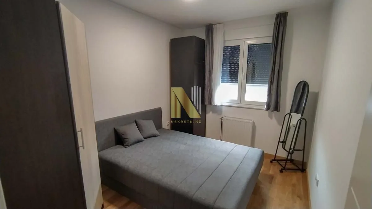 Prodaja, jednosoban stan, 35m², Salajka, Novi Sad Sve Podlokacije