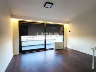 Izdavanje, četvorosoban stan, 200m², Kalenić Pijaca, Vračar Sve Podlokacije - image 10