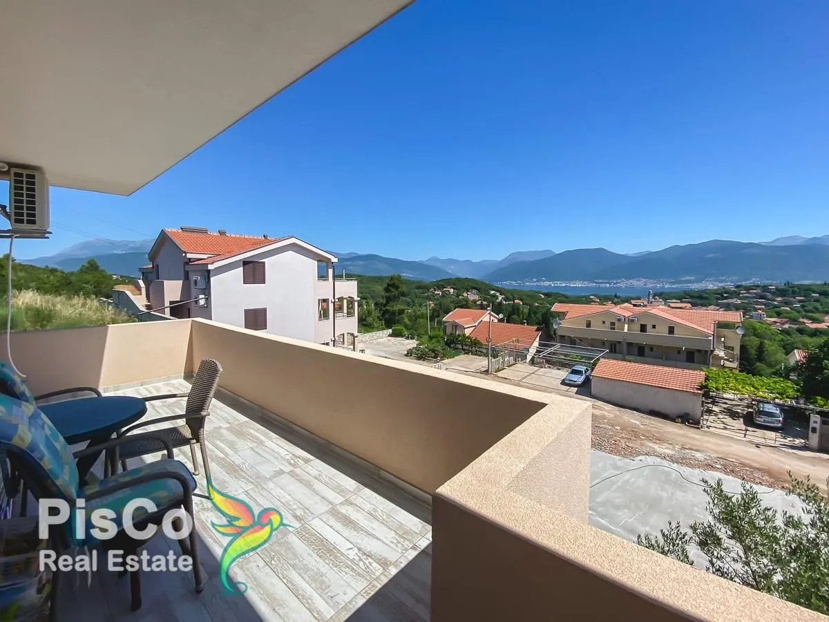 Prodaja, četvorosoban stan, 160m², Tivat, Crna Gora