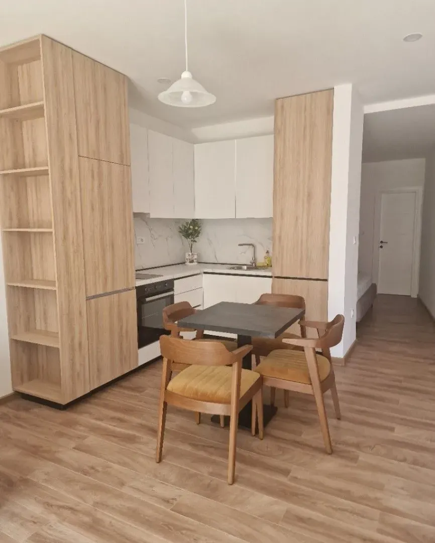 Rent, studio apartment, 46m², Gradiošnica, Tivat