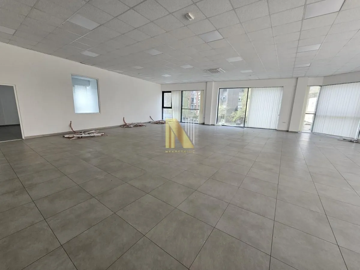 Rent, office space, 300m², Centar, Subotica