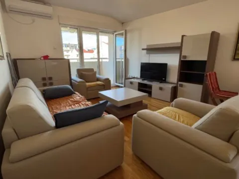 Izdavanje, dvosoban stan, 60m², Ljubović, Podgorica - image 2