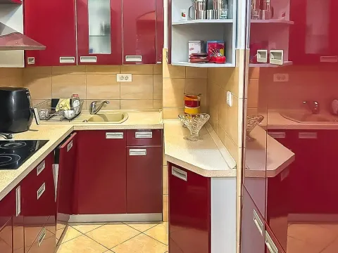 Izdavanje, dvosoban stan, 70m², Blok 9, Podgorica - image 6