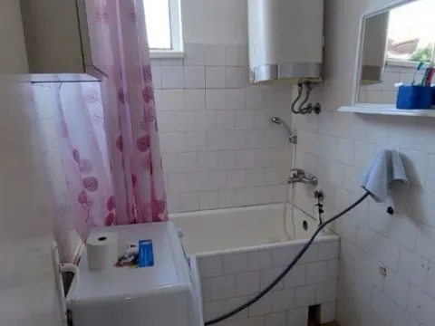 Prodaja, četvorosoban stan, 56m², Rakovica, Beograd - image 11