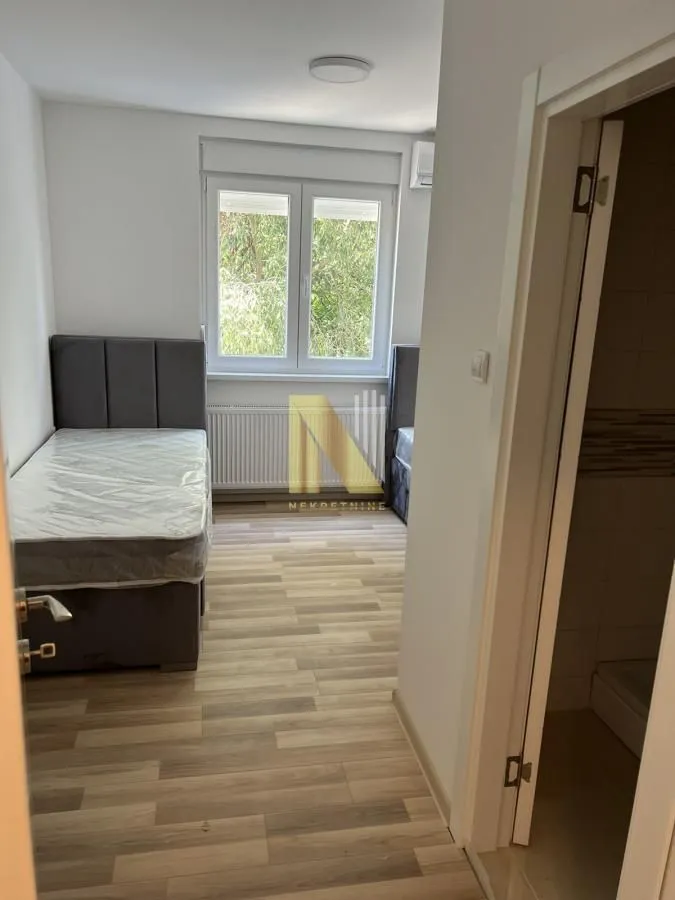 Rent, office space, 550m², Petrovaradin, Novi Sad
