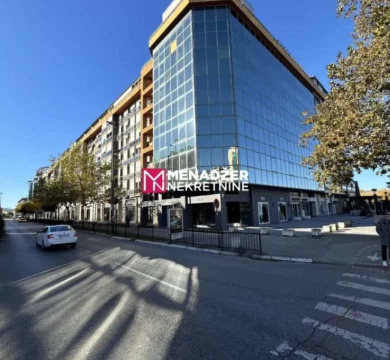 Prodaja, trosoban stan, 121m², Preko Morače, Podgorica