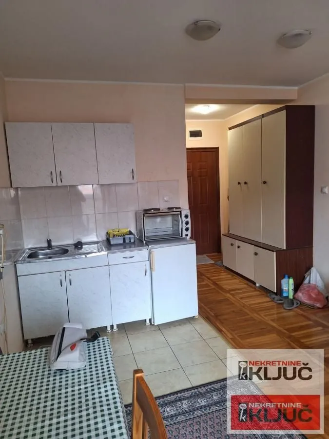 Izdavanje, garsonjera, 25m², Nova Detelinara, Novi Sad Sve Podlokacije