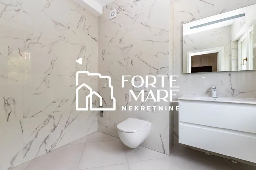 Prodaja, dvosoban stan, 133m², Đenovići, Herceg Novi