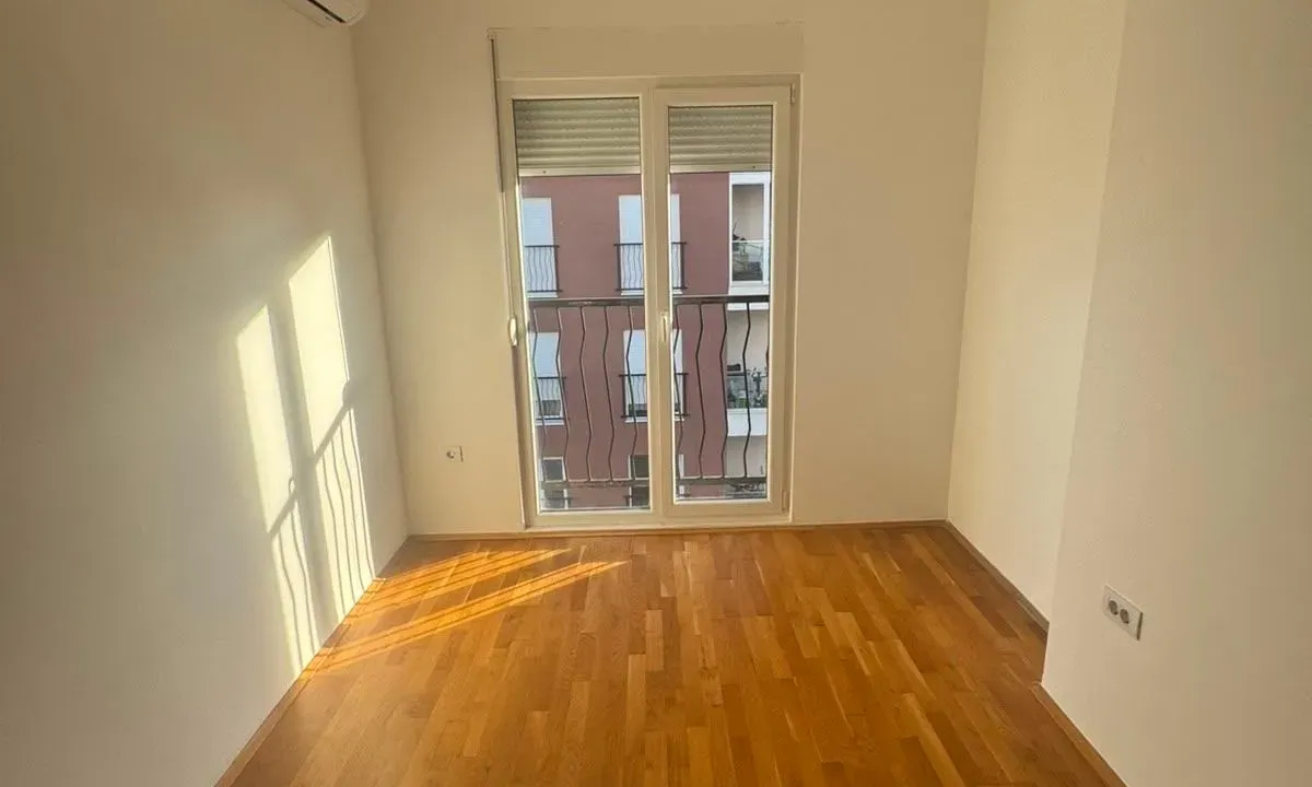 Rent, two bedroom apartment, 65m², Stari Aerodrom, Podgorica