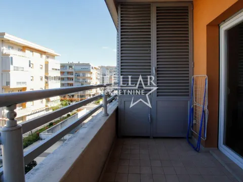 Rent, one bedroom apartment, 50m², City Kvart, Podgorica - image 13
