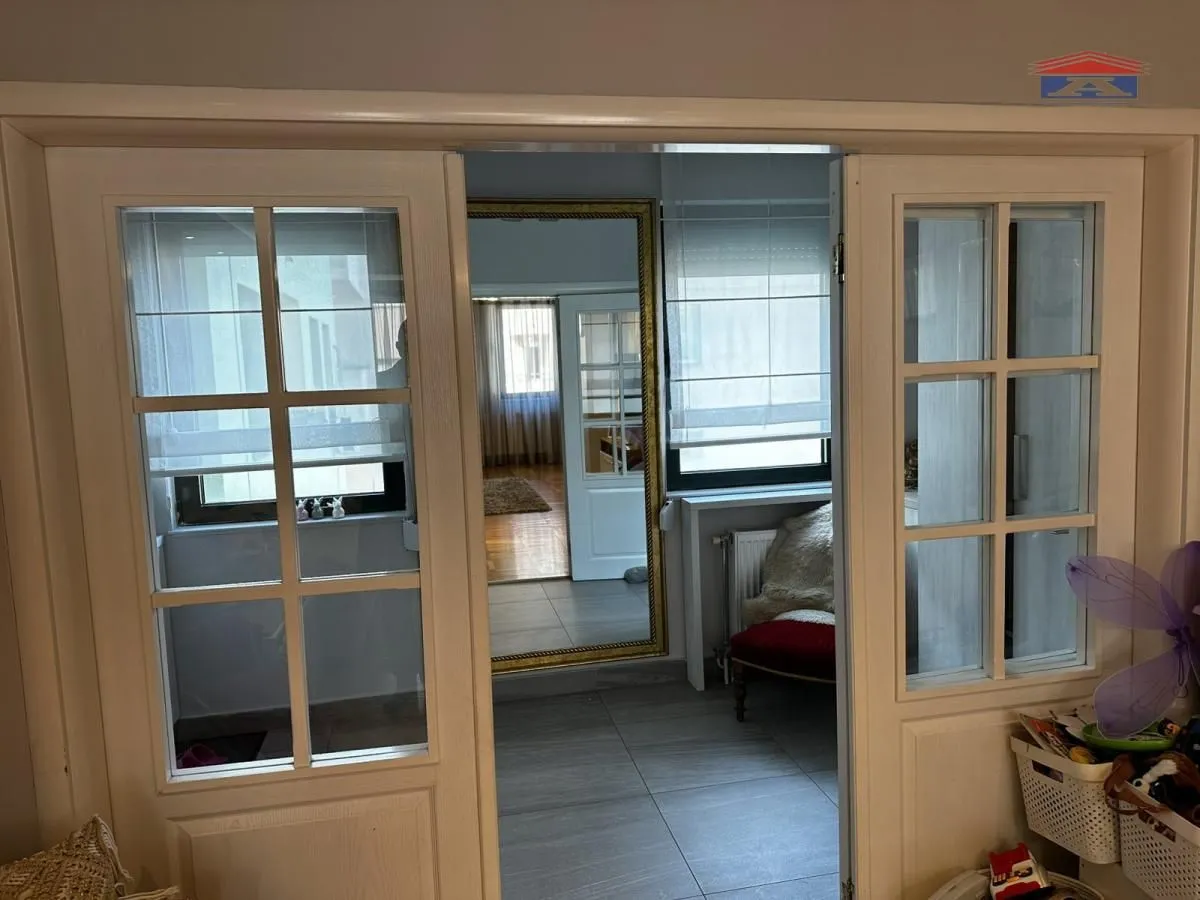 Prodaja, četvorosoban stan, 116m², Grbavica, Novi Sad Sve Podlokacije