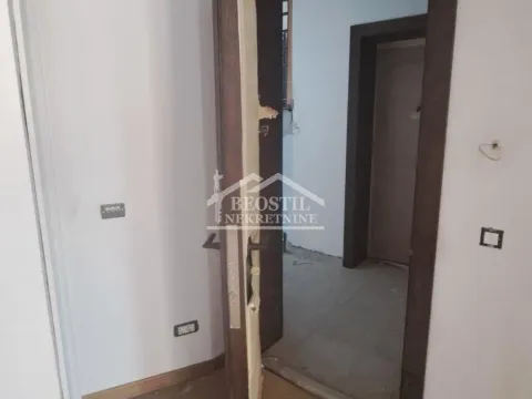 Sale, three bedroom apartment, 83m², Kalenić Pijaca, Vračar Sve Podlokacije - image 14
