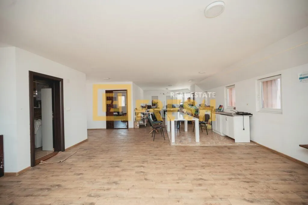 Izdavanje, poslovni prostor, 110m², Stari Aerodrom, Podgorica