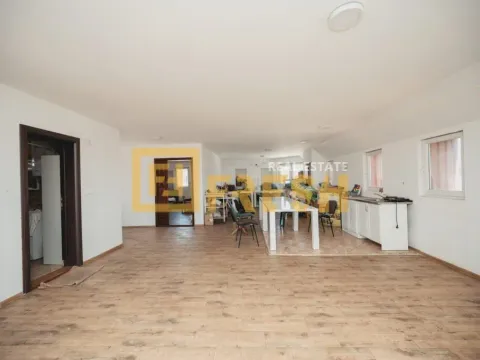 Rent, office space, 110m², Stari Aerodrom, Podgorica