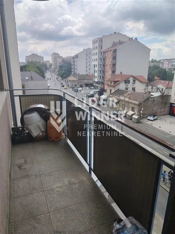 Prodaja, trosoban stan, 83m², Voždovac Sve Podlokacije, Beograd