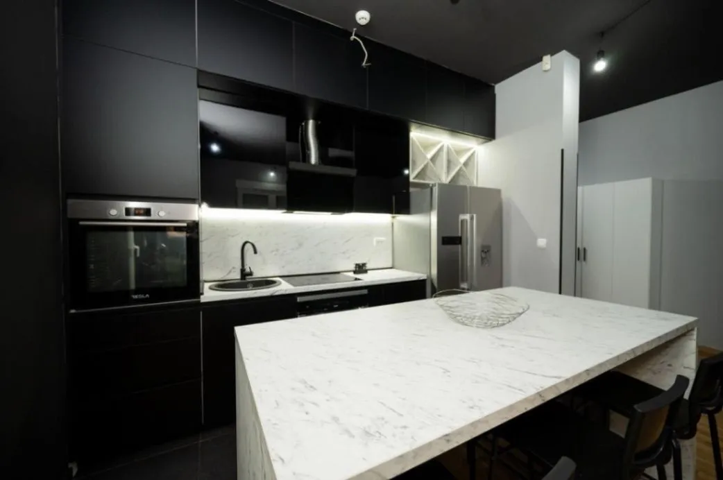 Izdavanje, jednosoban stan, 63m², Momišići, Podgorica