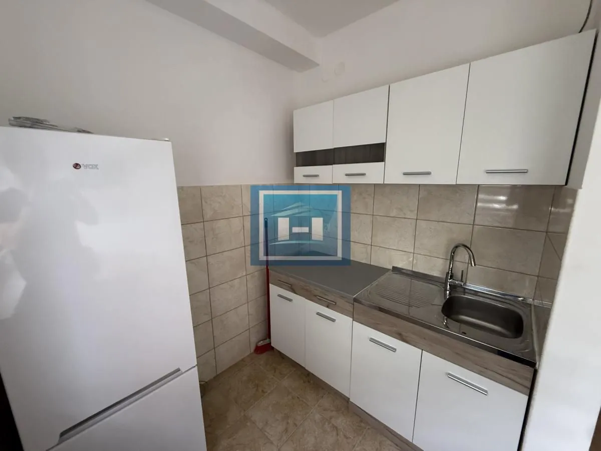 Izdavanje, jednosoban stan, 33m², Vašarište, Jagodina