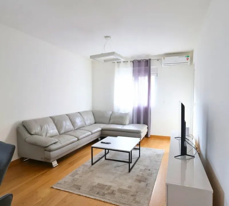 Izdavanje, dvosoban stan, 71m², City Kvart, Podgorica