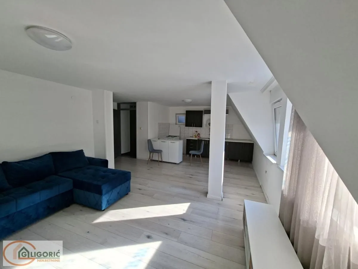 Prodaja, dvosoban stan, 57m², Pančevo, Srbija
