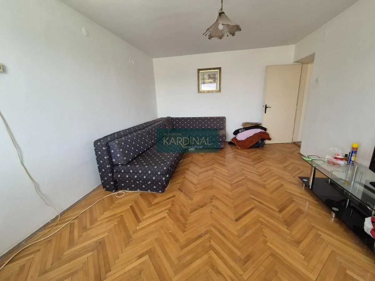 Prodaja, dvosoban stan, 60m², Kajsijar, Jagodina