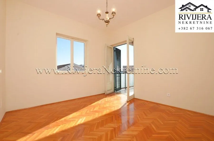 Prodaja, kuća, 372m², Centar, Herceg Novi