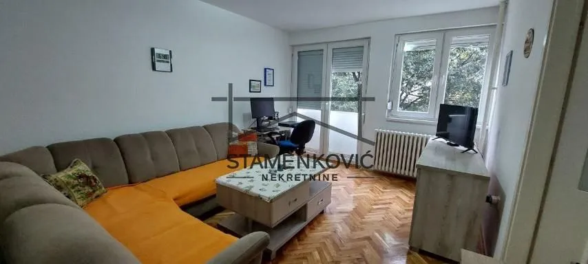 Prodaja, dvosoban stan, 58m², Bulevar Oslobodjenja, Novi Sad Sve Podlokacije