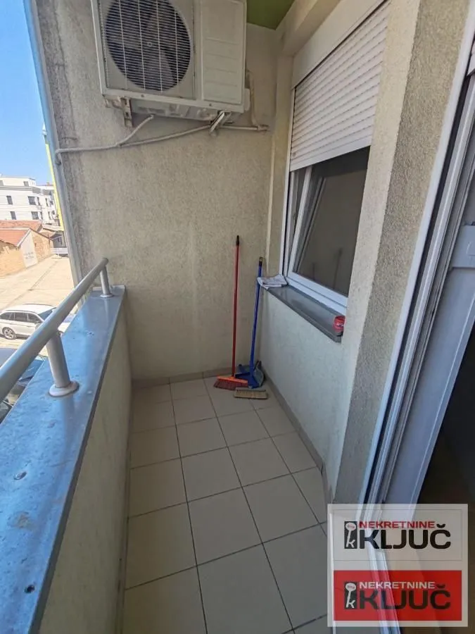 Prodaja, jednosoban stan, 36m², Bulevar patrijarha Pavla, Novi Sad Sve Podlokacije