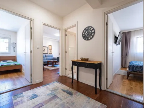 Prodaja, dvosoban stan, 68m², Central Point, Podgorica - image 3