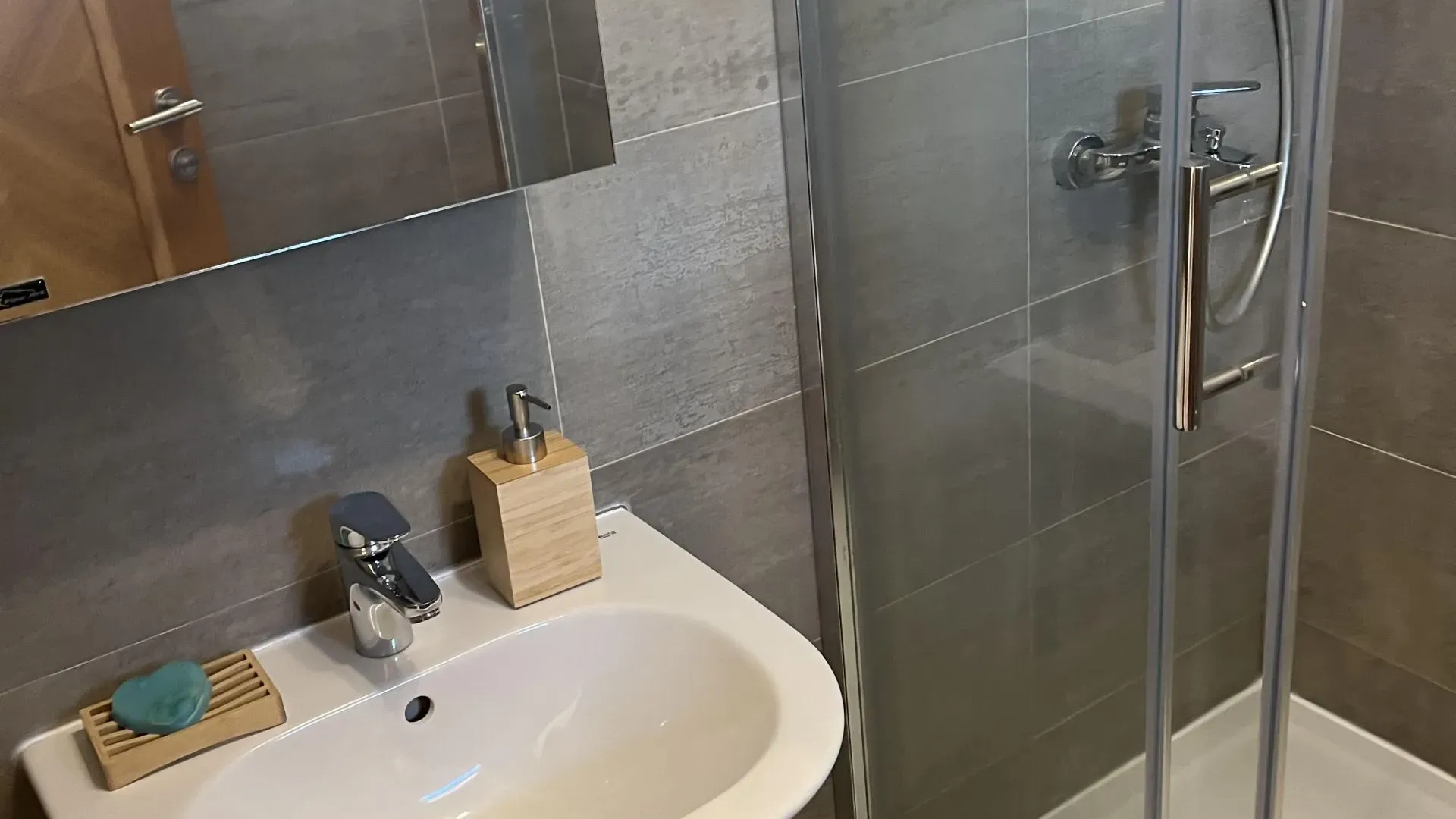 Prodaja, stan, 99m², Tivat, Crna Gora