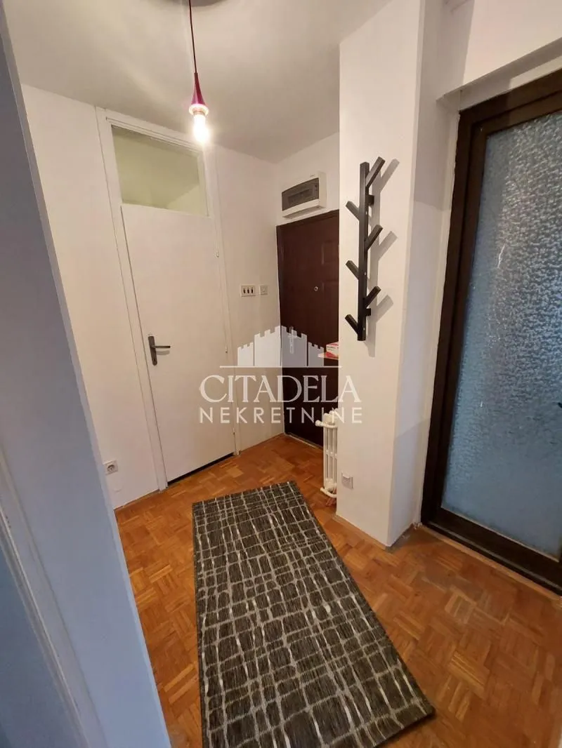 Izdavanje, jednosoban stan, 45m², Čukarica, Beograd