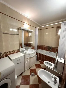Izdavanje, jednosoban stan, 52m², Centar, Podgorica - image 5