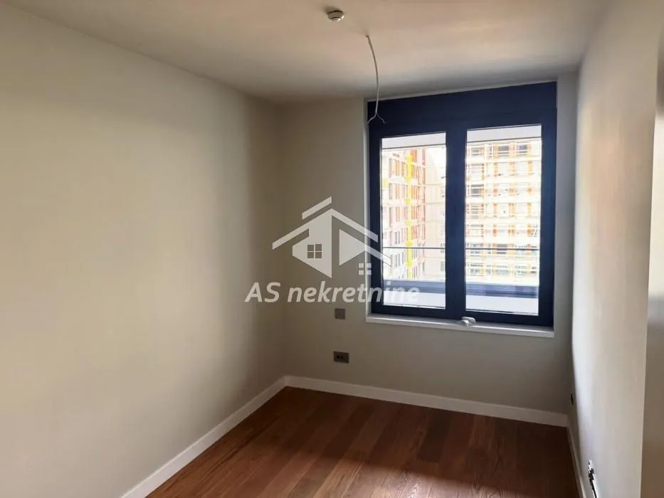 Izdavanje, trosoban stan, 78m², Novi Beograd Blok 65, Novi Beograd Sve Podlokacije