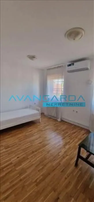 Izdavanje, četvorosoban stan, 210m², Višnjička Banja, Palilula Sve Podlokacije