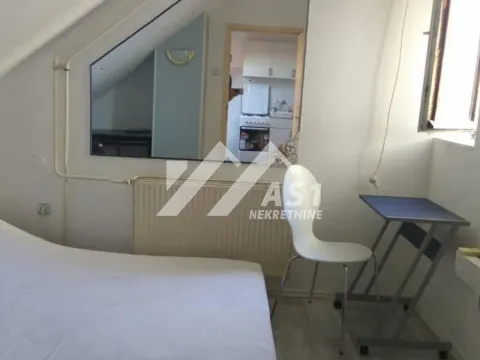 Izdavanje, jednosoban stan, 29m², Grbavica, Novi Sad Sve Podlokacije