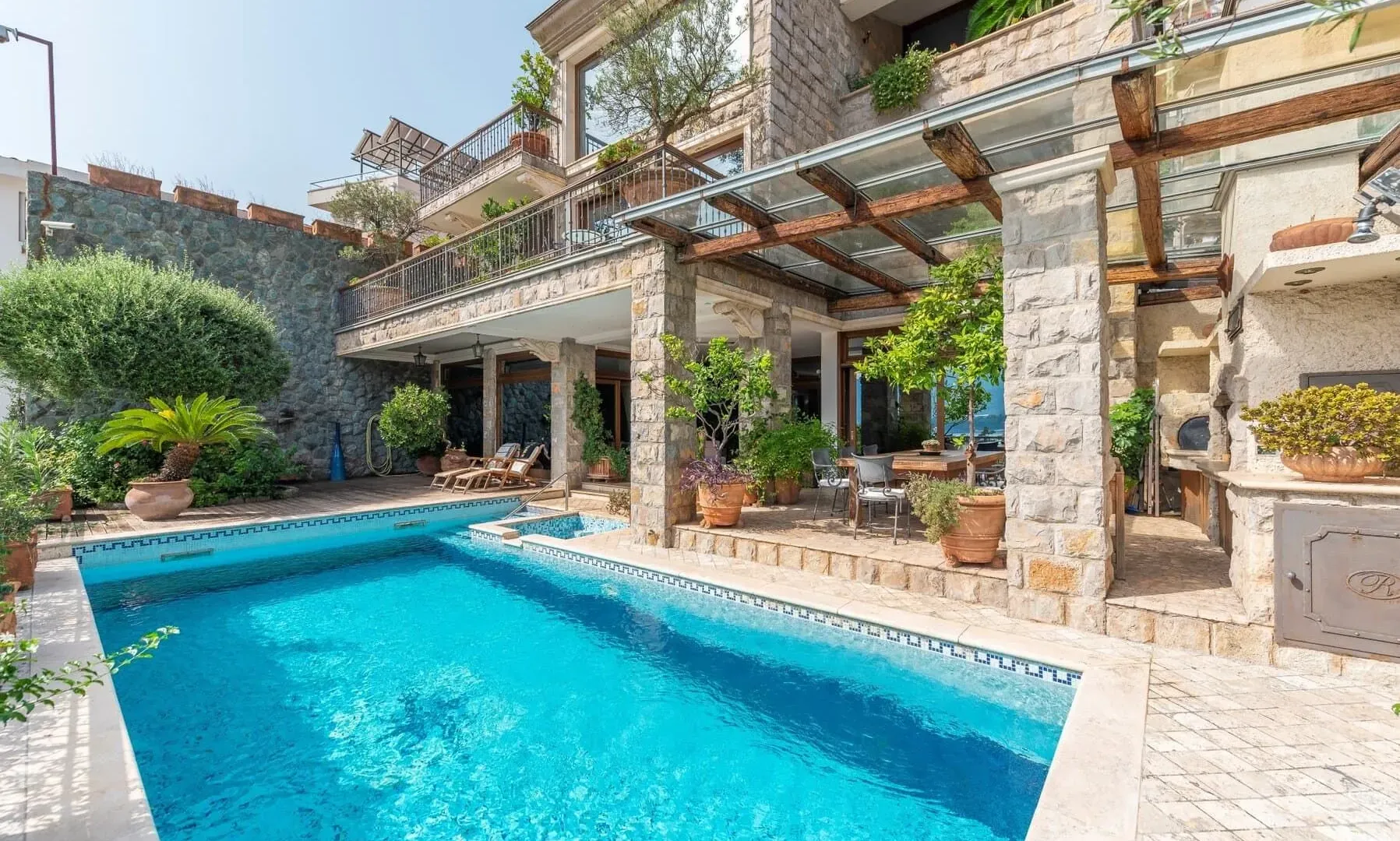 Sale, house, 1264m², Gospoština, Budva